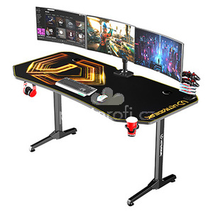 ULTRADESK Hern stl FRAG XXL GOLD, 160 x 75 cm, 75 cm, drk npoj a sluchtek, stojan BEAM, s celoplonou XXL podlokou pod my